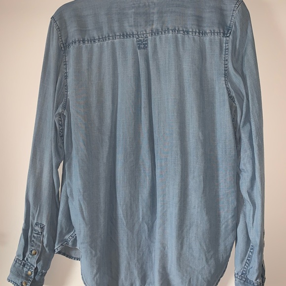 American Eagle Chambray Flannel !! 😇 - Picture 4 of 5